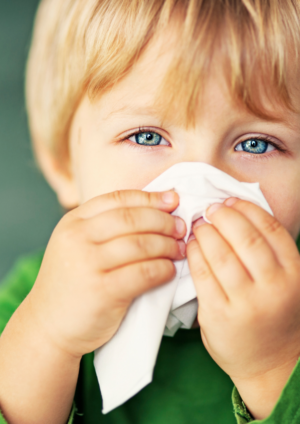 Jak nauczyć dziecko wydmuchiwać nos? – Praktyczne wskazówki