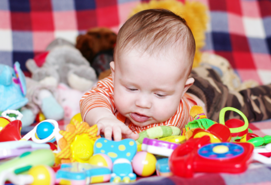 Jak zabawki grające wpływają na rozwój dzieci?