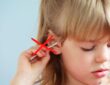 Jak prawidłowo dbać o higienę uszu dziecka?