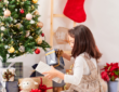46 pomysłów na mikołajkowe lub świąteczne prezenty, które wspierają rozwój dziecka od 0 do 4 lat